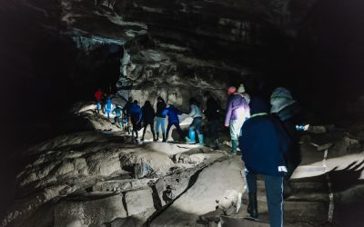 PETOŠOLCI OBISKALI KRIŽNO JAMO IN CERKNIŠKO JEZERO