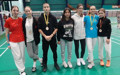 Badminton – starejše učenke in učenci